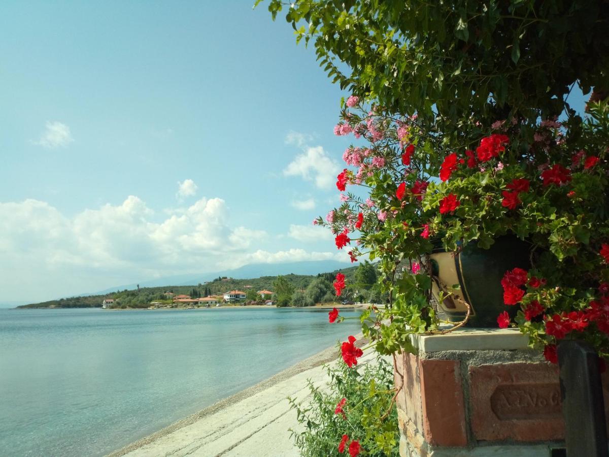 Symmetron Suites Kalamos  Exterior photo